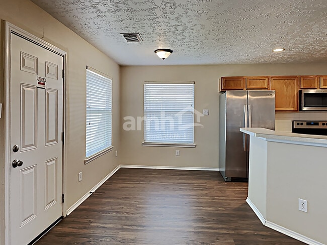 Building Photo - 18401 Sunrise Oaks Ct