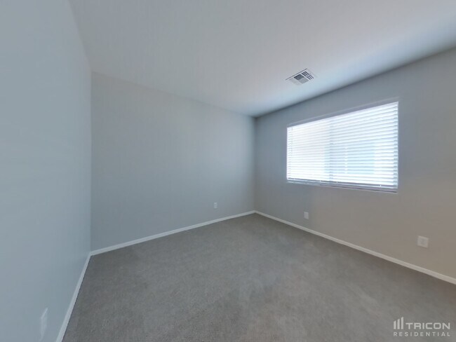 Building Photo - 8053 N 109th Ln