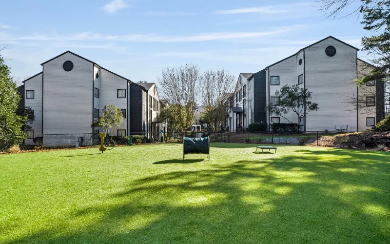 Building Photo - 1000 Lakeside Dr