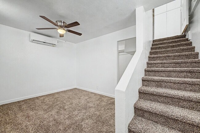 Building Photo - 3519 W Orchid Ln