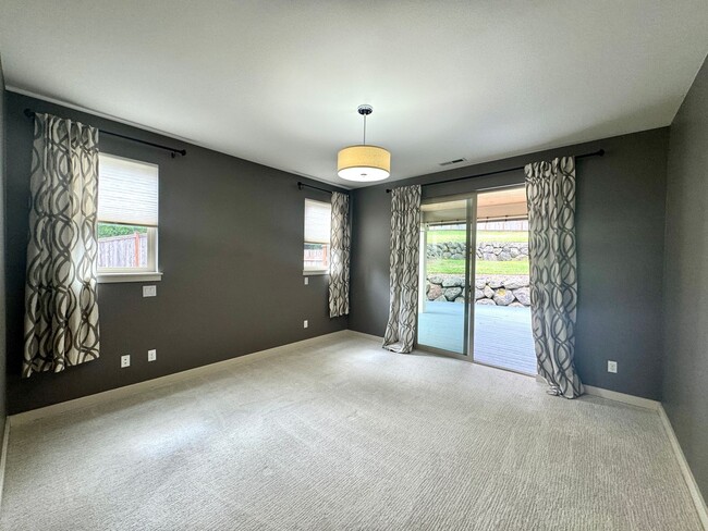 Building Photo - Stunning Bainbridge Island 4 bedroom home....available now!