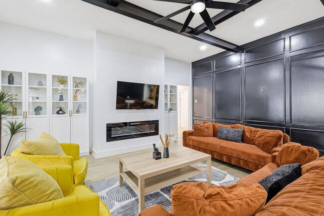 Building Photo - 3705 Trilogy Dr