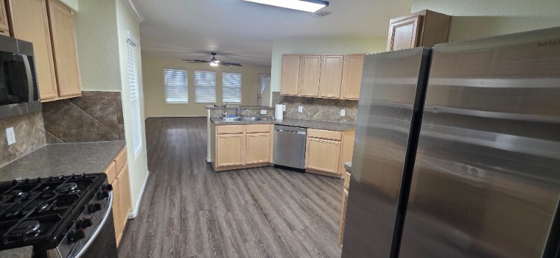 Building Photo - 16778 N Gull Dr