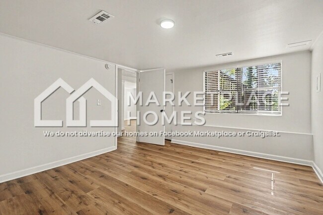 Building Photo - 4425 Kim St