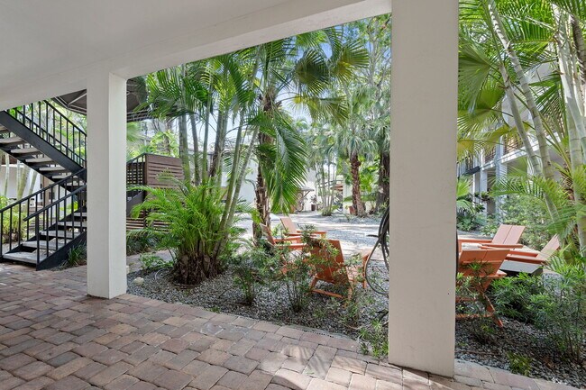 Building Photo - 2402 W Cleveland St