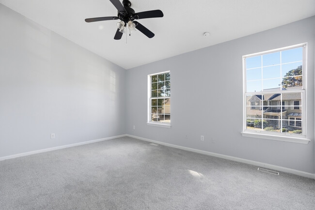 Building Photo - 55 Treasure Key