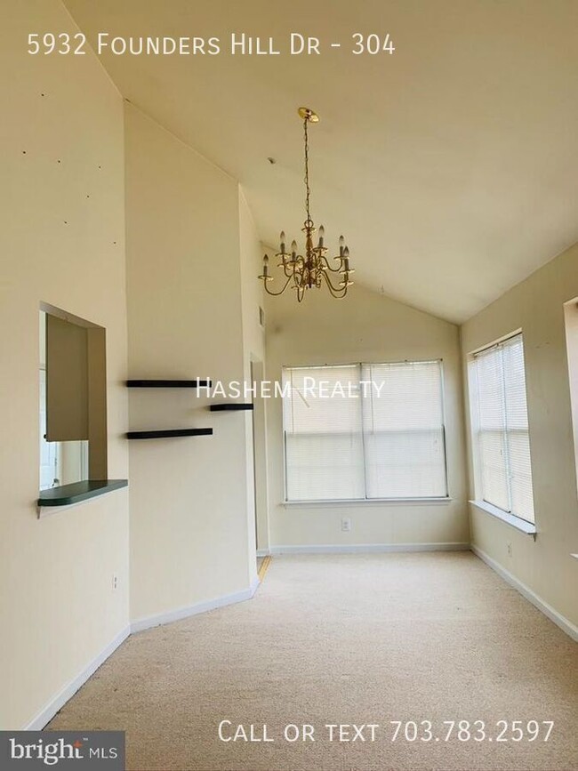Building Photo - 5932 Founders Hill Dr