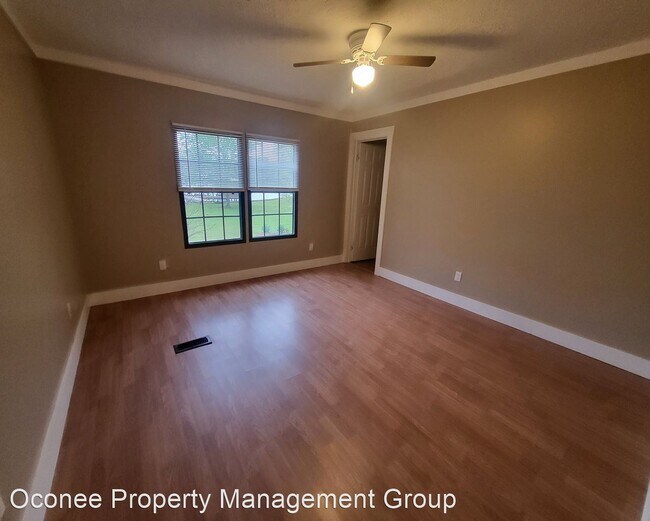 Building Photo - 3 br, 2 bath House - 169 S. Spring Road SE