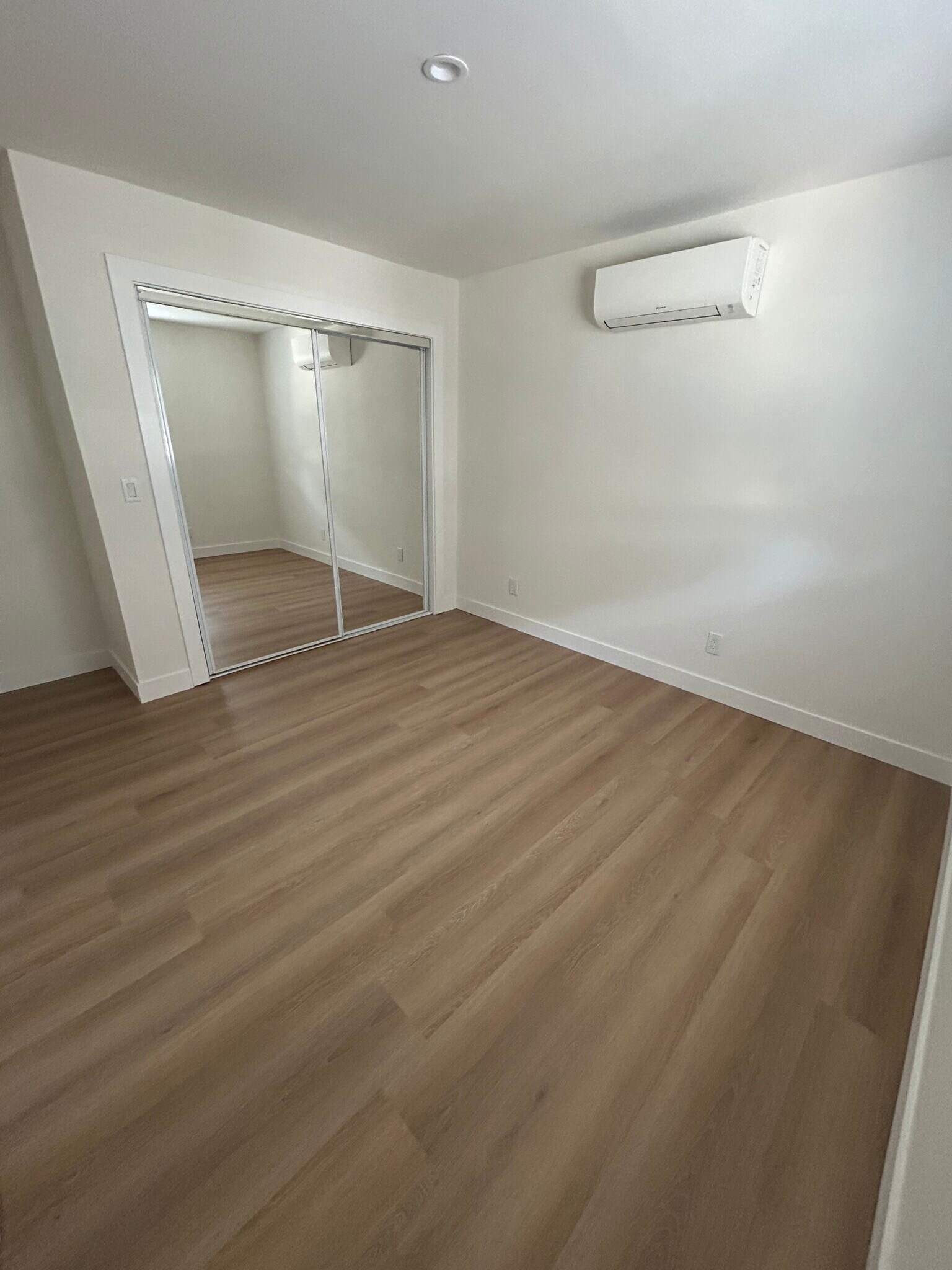 Building Photo - 2814 Lowell Ave