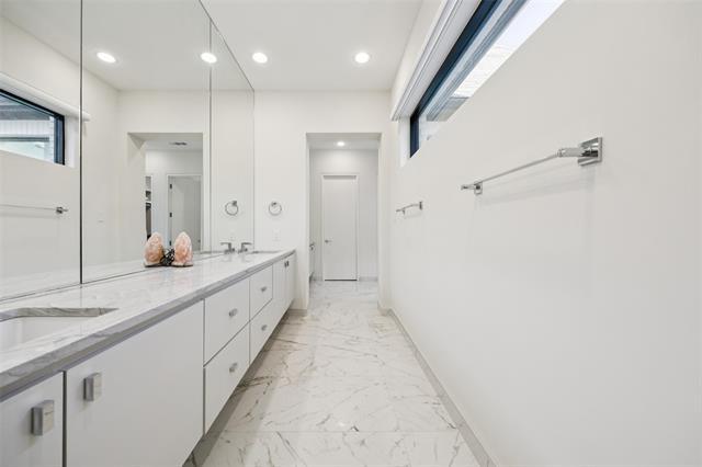 Building Photo - 3672 Asbury St