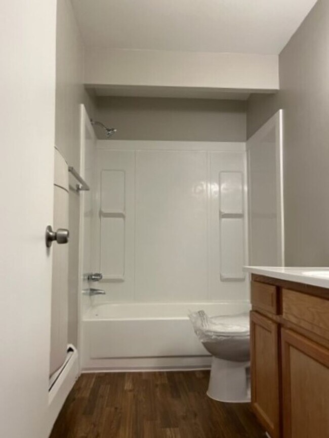 Building Photo - Charming 1 Bedroom/1 Bath near Downtown Ro...