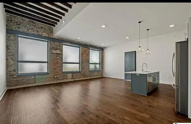 Building Photo - Welcome to Magic City Living! Huge, 1 Bed 1 Bath, Loft Style Apartment in the Heart of Downtown!