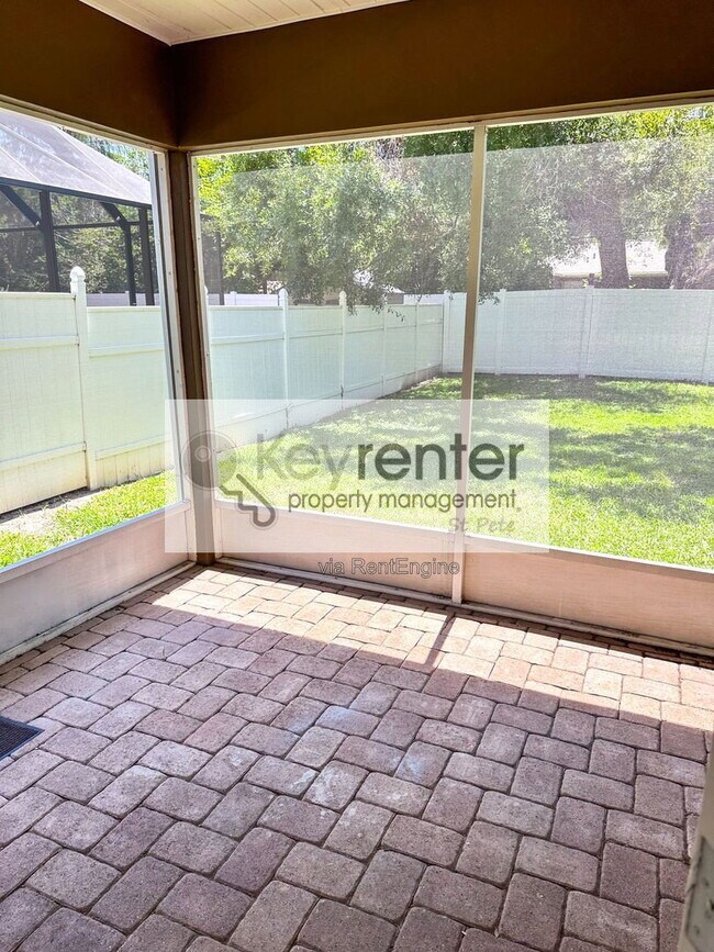 Building Photo - 3814 W El Prado Blvd