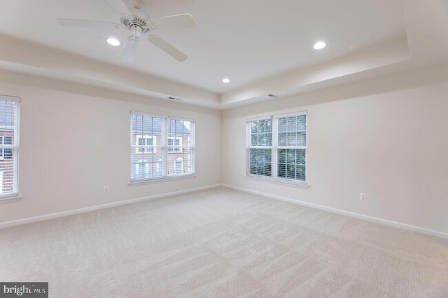 Building Photo - 22948 Fanshaw Square