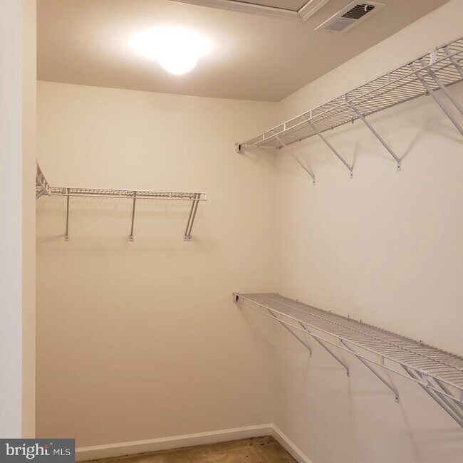 Building Photo - 23409 Berkeley Meadows Dr