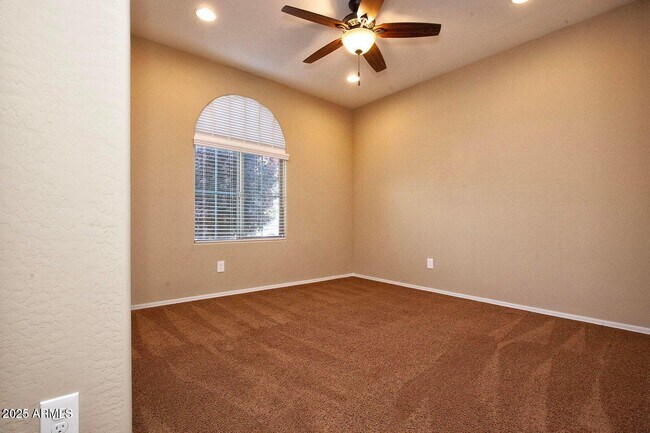 Building Photo - 21883 N 263rd Dr