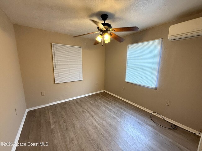 Building Photo - 2127 Smathers Cir N