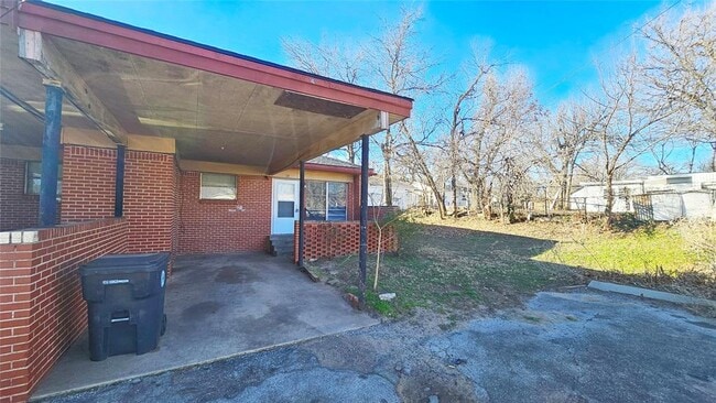 Building Photo - 6605 NW 30th Ter