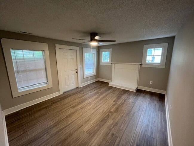 Building Photo - 312 Charlotte Ave