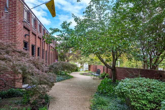 Building Photo - 100 Severn Ave