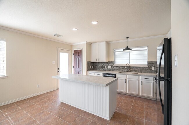 Building Photo - 21815 Grassy Hill Ln