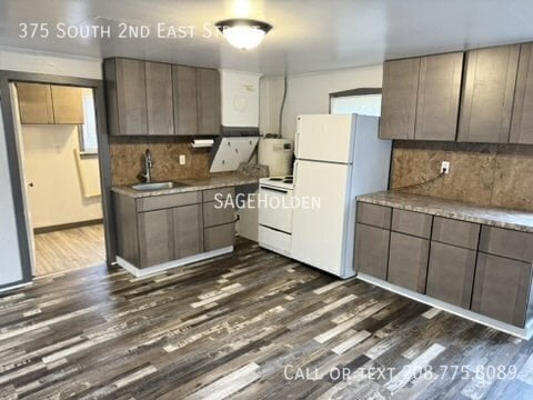 Building Photo - 375 S 2nd E St