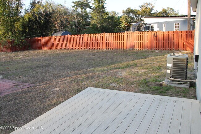 Building Photo - 904 Kensington Dr