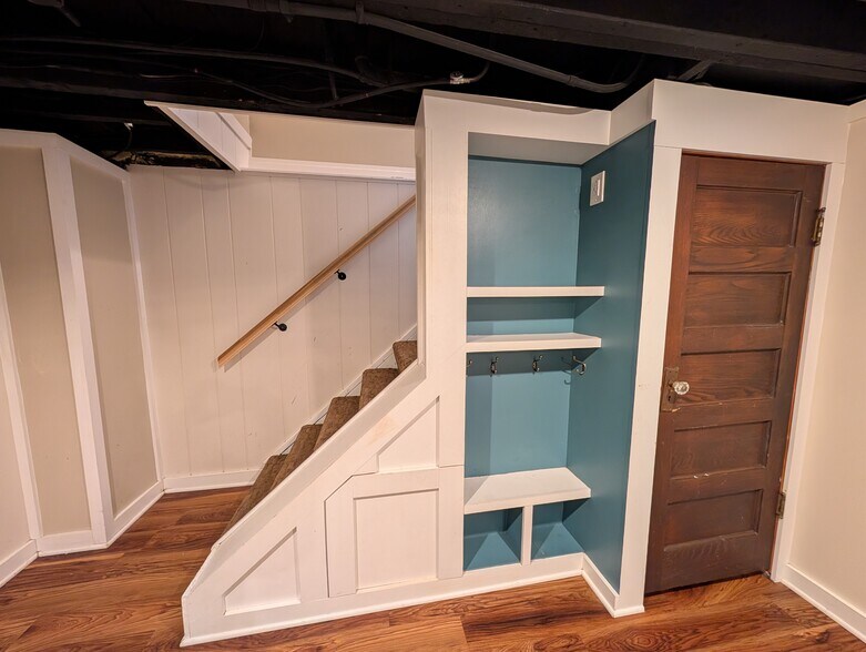 Building Photo - 416 Yarmouth Rd