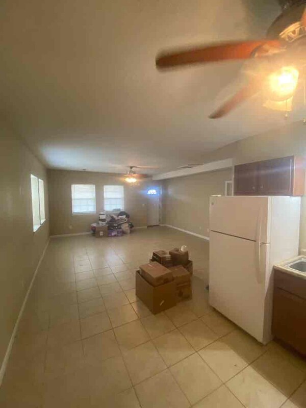 Building Photo - 203 McCune St