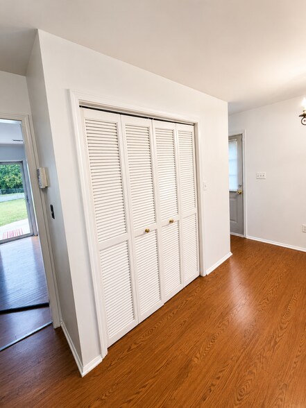 laundry closet - 303 Rutherford Ave NW
