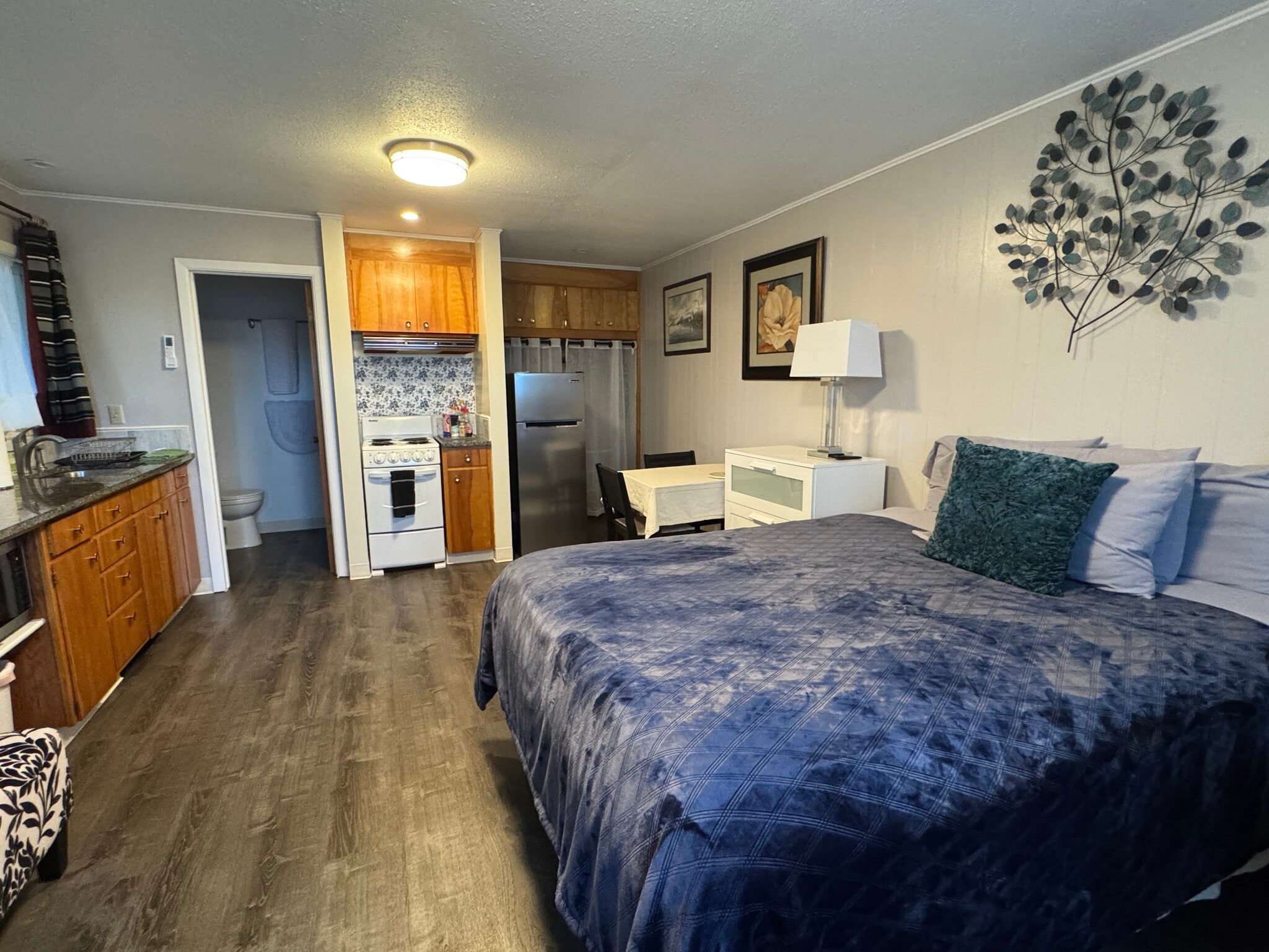 Building Photo - 3354 NW Crest Dr