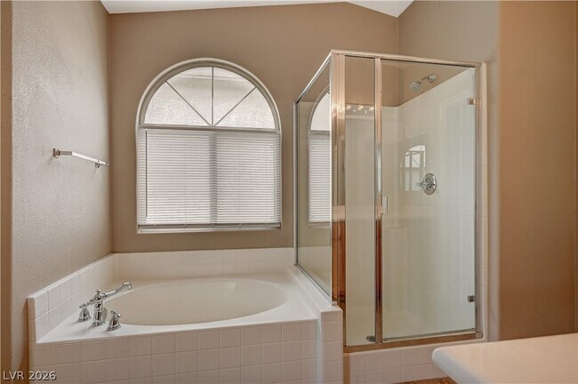 Building Photo - 9185 Wild Briar Ln