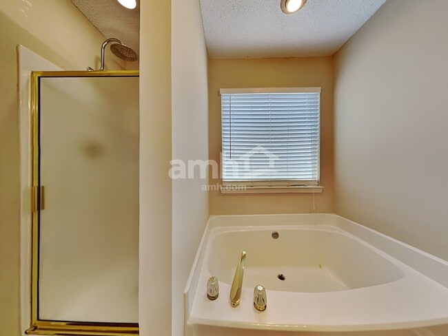 Building Photo - 4718 Vineyard Ct