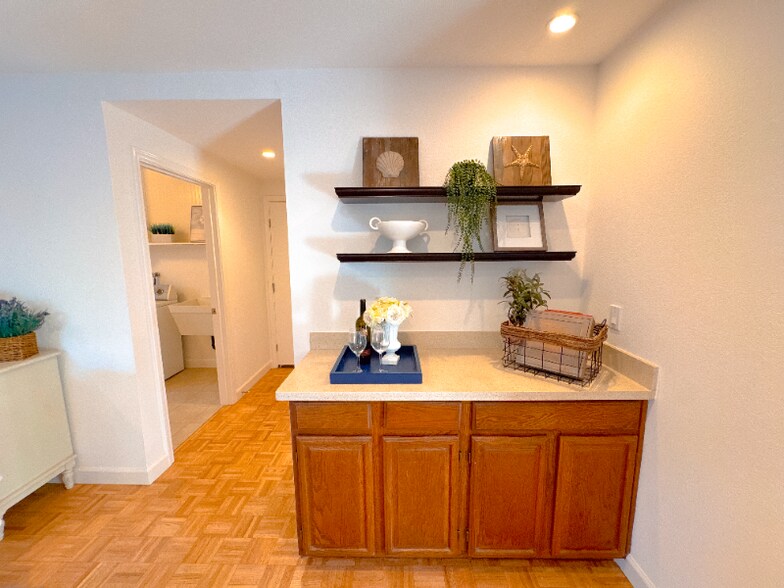 Building Photo - 115 Thatcher Ln