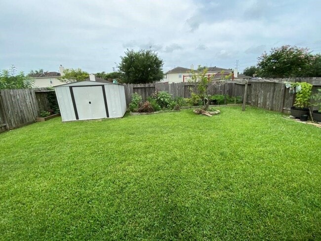 Building Photo - 9710 Fieldbloom Ln