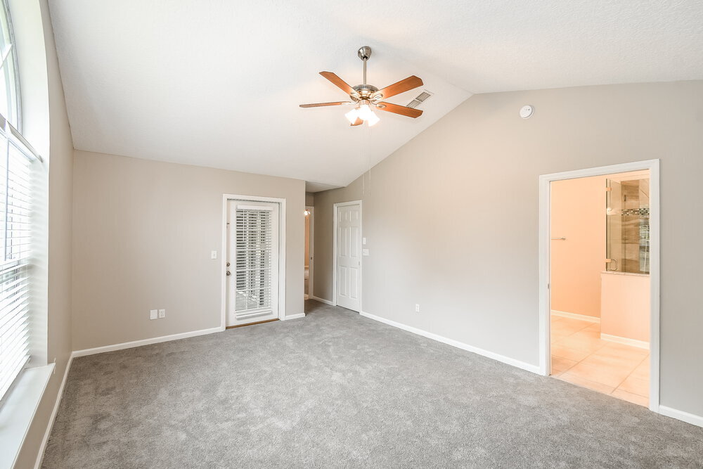 Building Photo - 6065 Winding Bridge Dr