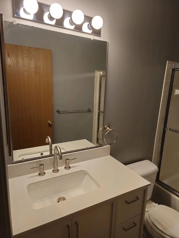 Building Photo - 42794 Lilley Pointe Dr