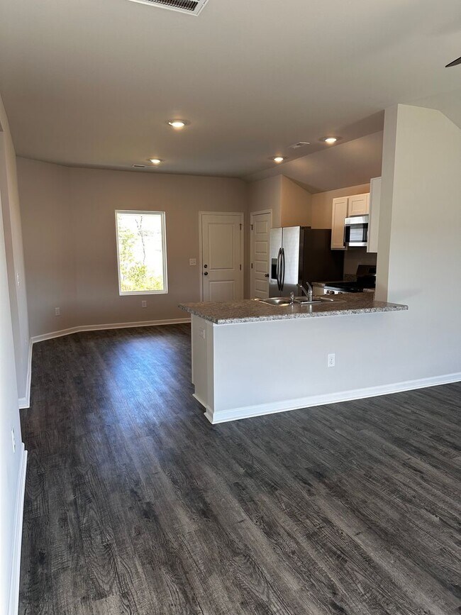 Building Photo - 2025 New Build Home for Rent!