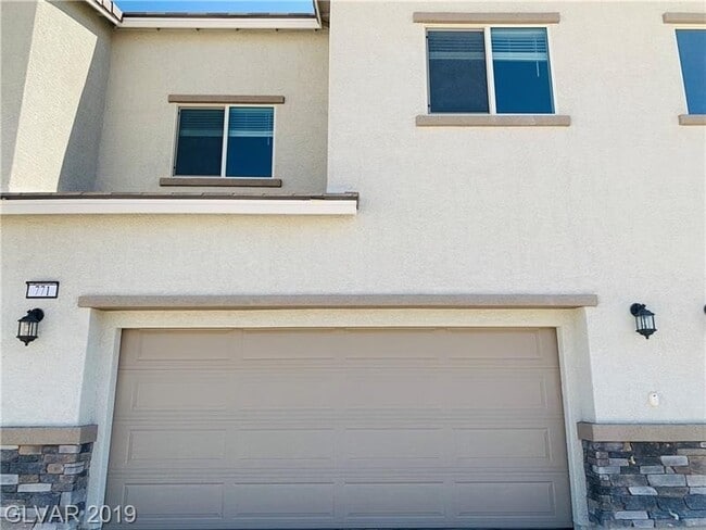 Building Photo - Amazing 2 story townhouse for lease!