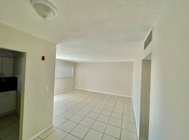 Building Photo - 651 NW 177th St