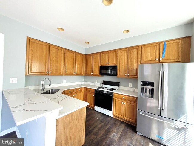 Building Photo - 6012 Ricketts Walk