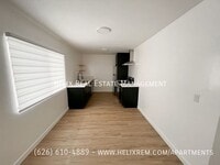 Building Photo - 1313 Huntington Dr