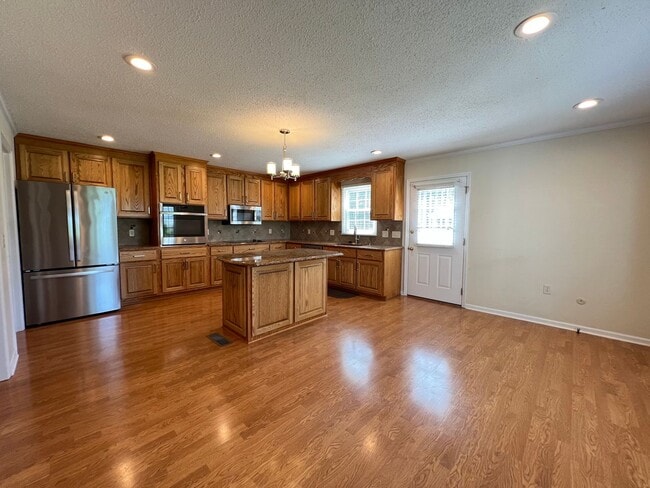 Building Photo - The Lifestyle You Deserve.