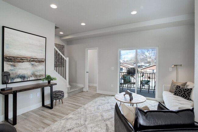 Building Photo - 11518 W 16th Ave