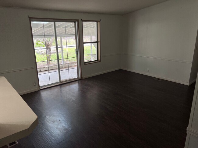 Building Photo - Country Setting 4-bedroom, 2-bathroom home!