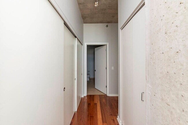 Building Photo - 700 N Larrabee St