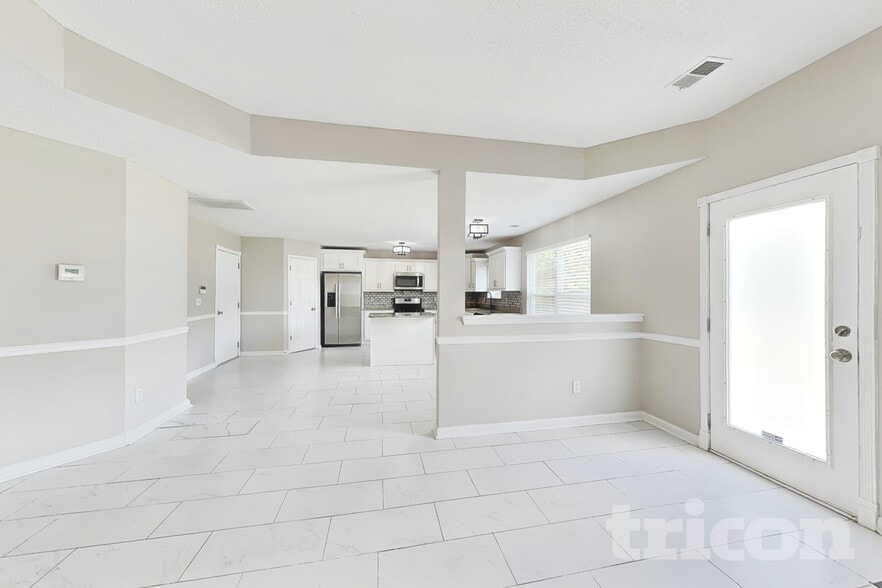 Building Photo - 904 Ambeau Cir