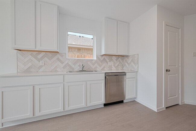 Building Photo - 6323 Geyser Starish Dr
