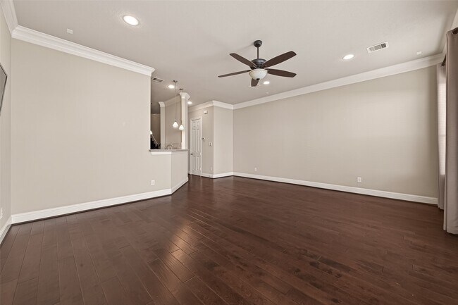 Building Photo - 5708 Petty St