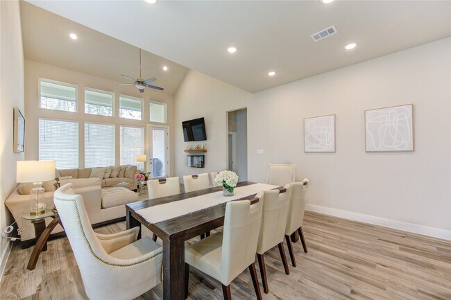 Building Photo - 296 Mallorn Ln